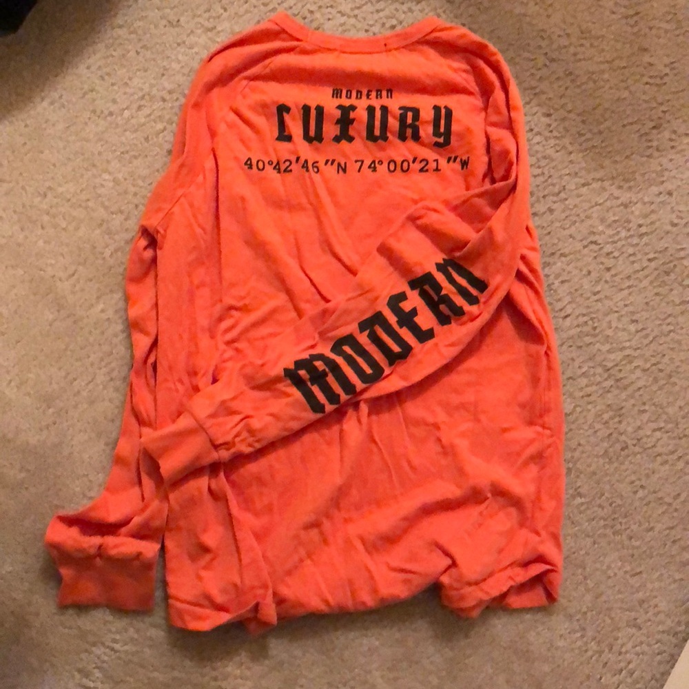 Modern luxury t shirt